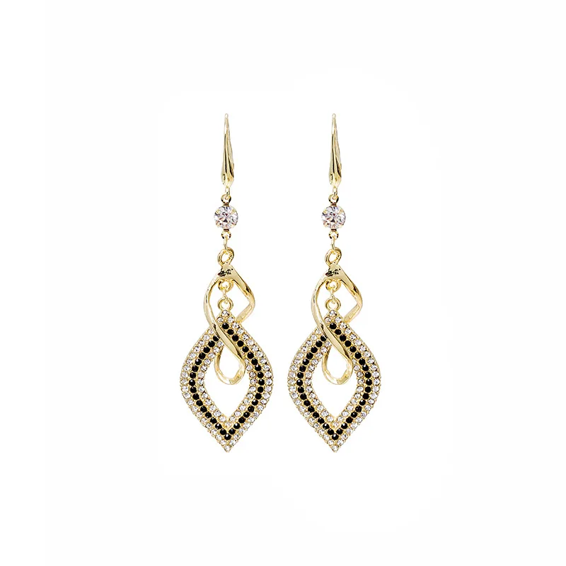 

Women's New Diamond-studded diamond-shaped Interlocking Pendant Earrings, Metal Fashion And Elegance Earrings, Jewelry Gifts