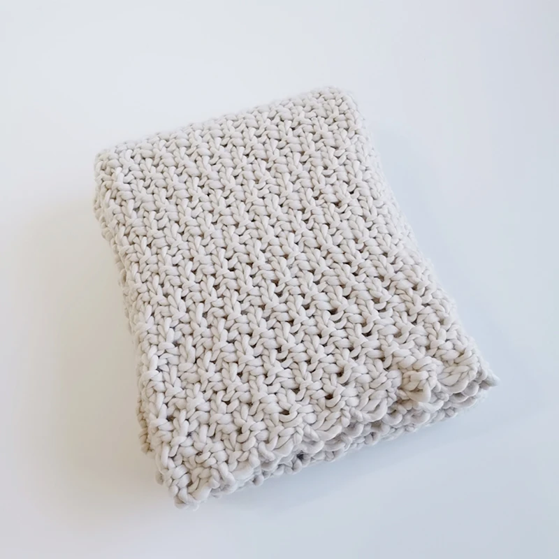 

100% Acrylic Chunky Knitted Throw Blankets