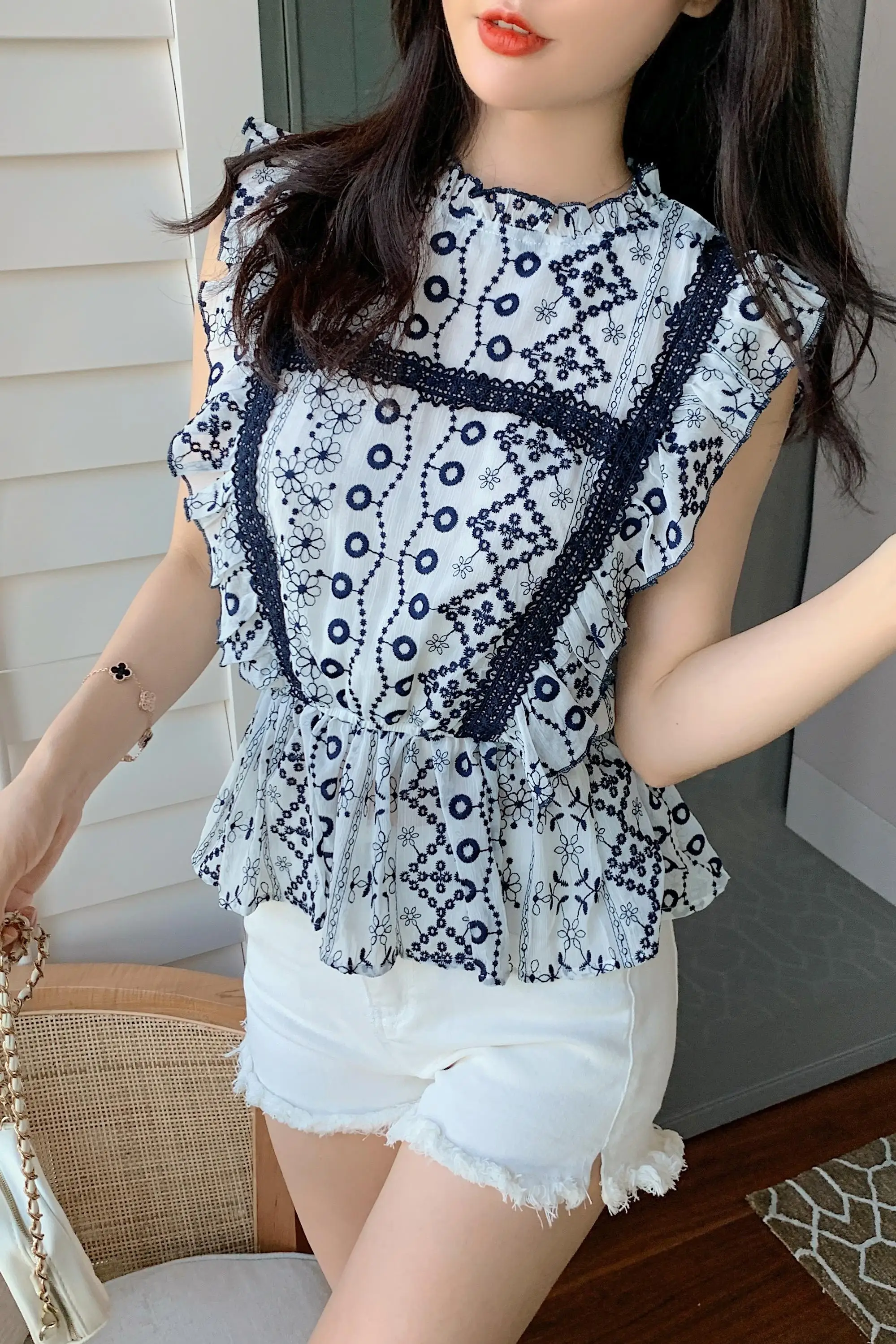 

2021 Summer Embroidery Chiffon Tops Women Chic French Style Elegant Ruffles Blouse Female Lace Patchwork Ladies Shirt