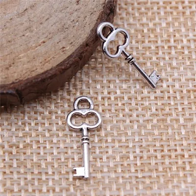 

40pcs Antique Silver Color 7*17mm Key Charms Pendant For Jewelry Making Diy Jewelry Findings