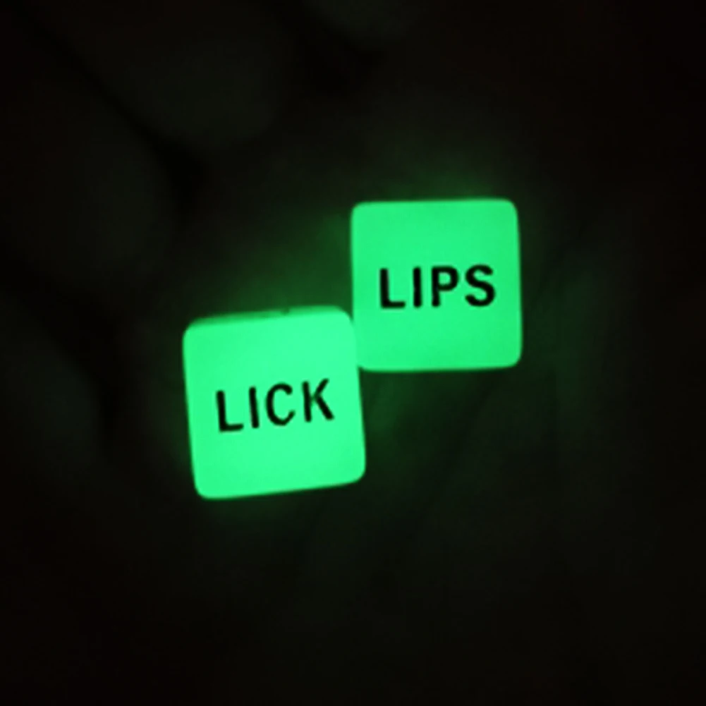 1 пара светящиеся гравировочные игральные кости для пары инновационные забавные