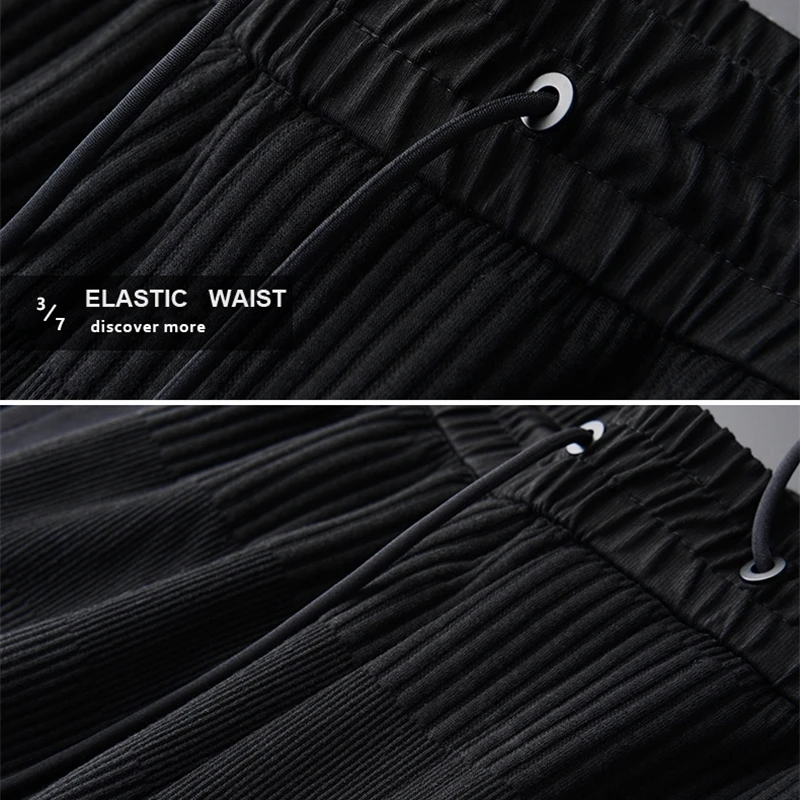 

with Black sweatshirt thick crew neck, two pairs of autumn pants, high quality men's light sweatshirt