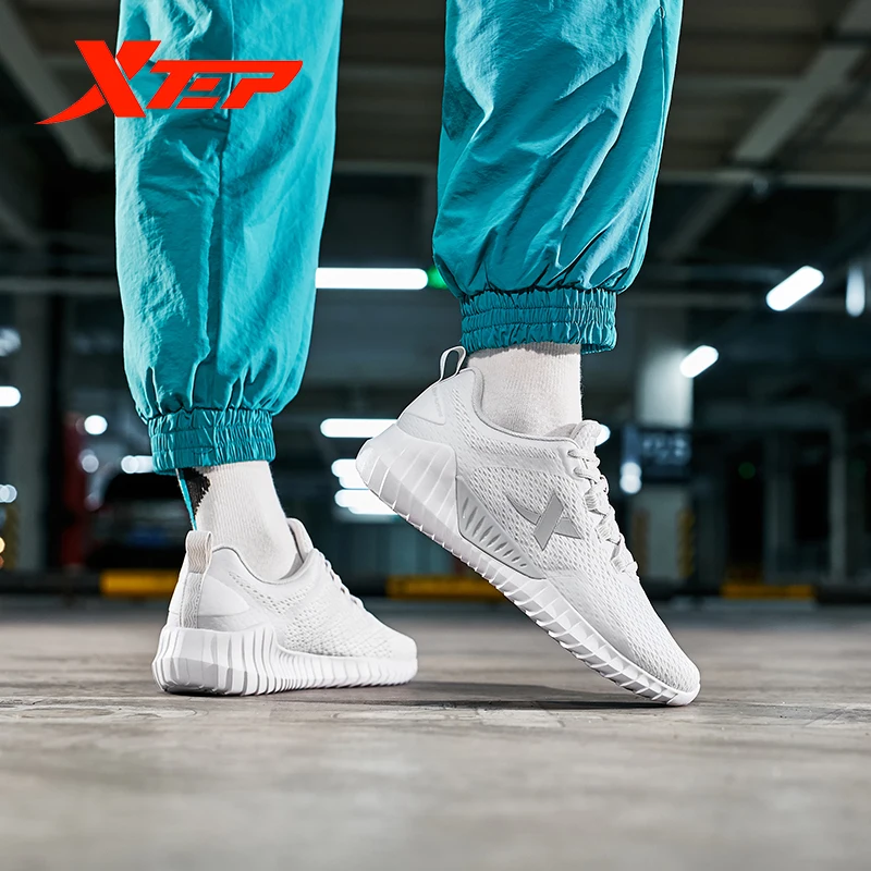 Xtep мужские кроссовки удобные модные белые черные спортивные дышащие сетчатые