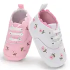 Кроссовки для новорожденных, хлопковая мягкая подошва, с вышитыми цветами, для первых шагов, белые холщовые ботинки для маленьких девочек