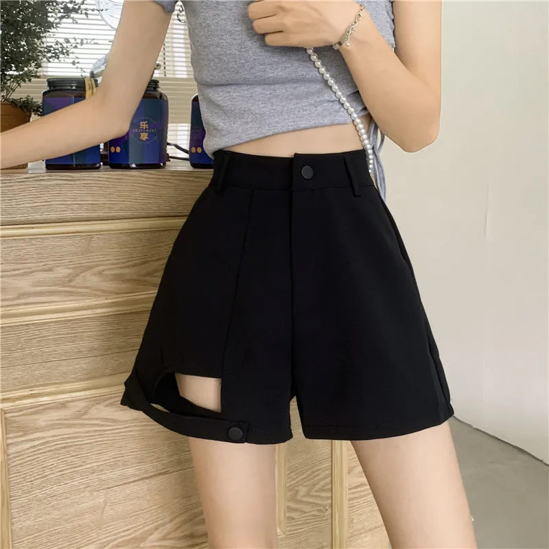 

1984 Design sense niche summer Korean version 2021 new outer wear high waist slim shorts women