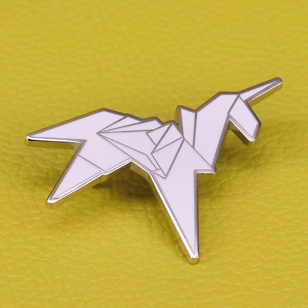 Beautiful Origami Unicorn Pin We know you're a replicant Paying homage to Blade Runner and Gaff's last taunt to Deckard.