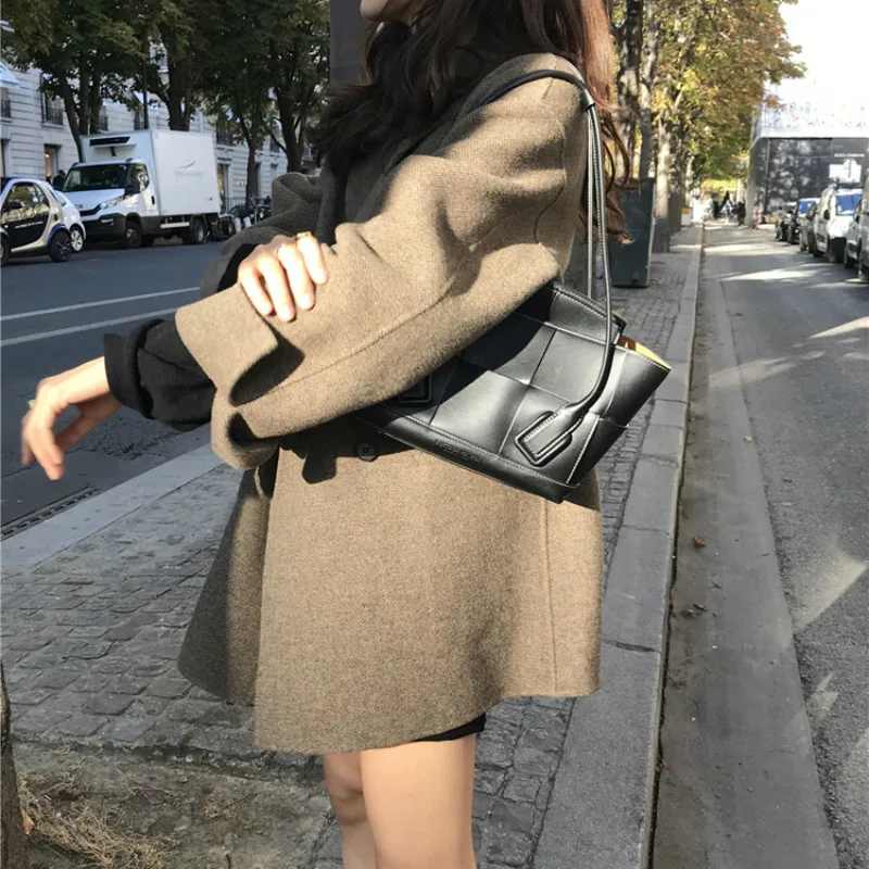 

Women Winter Elegant Short Cashmere Overcoat Wool Coat Loose Long Sleeve Double Breasted Parka Oversized Chic Cloak