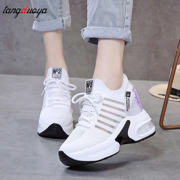 Женские кроссовки на танкетке повседневная сетчатая обувь высоком массивном