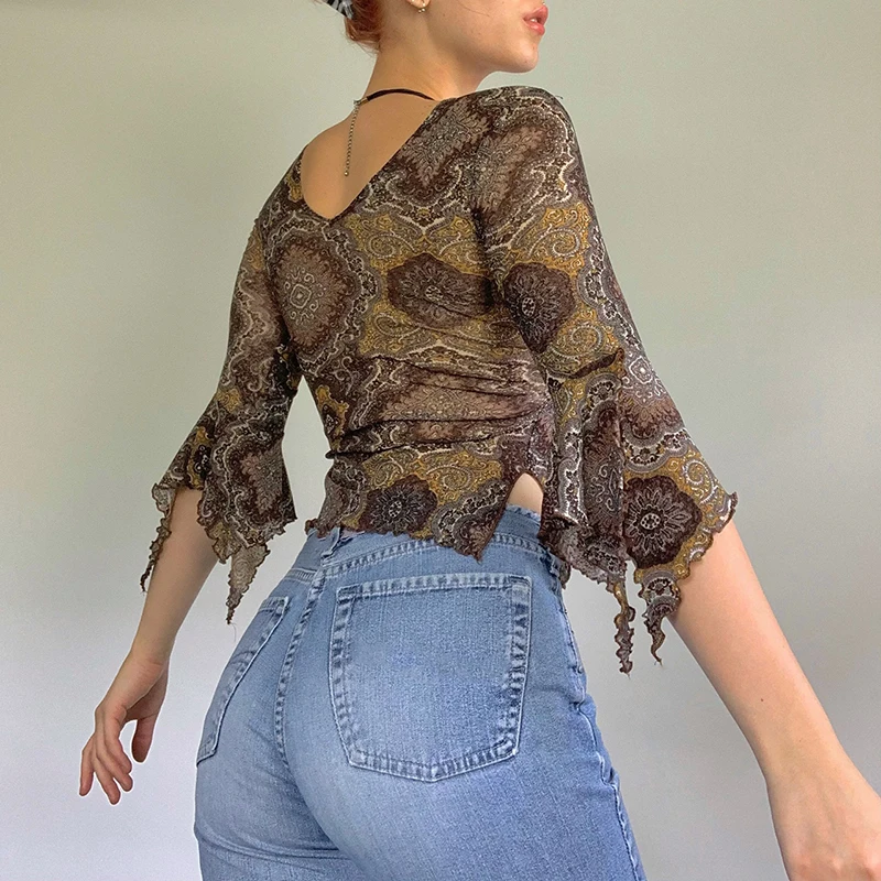 

Waatfaak Printed Half Sleeve Brown Lace T Shirt Women Vintage Y2K Crop Top Tee Shirt V Neck Patchwork Tshirt Pullover Fashion