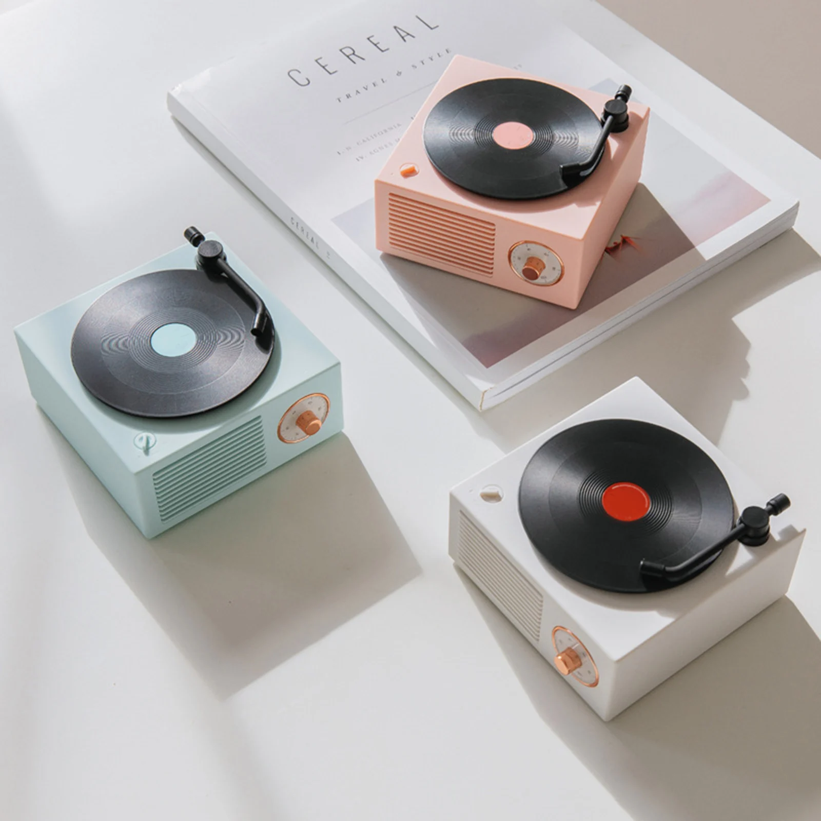 

Multifunctional Mini Retro Record Player Turntable Bluetooth Speakers Loud Stereo Sound 112*105*57mm EM88