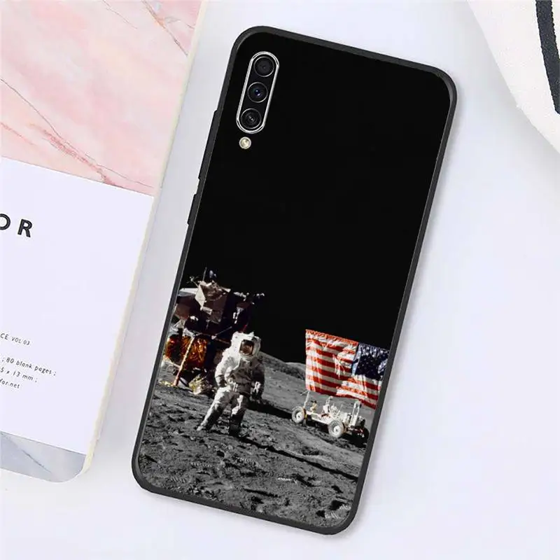 

Astronaut Report fashion pattern Phone Case For Samsung galaxy S 9 10 20 A 10 21 30 31 40 50 51 71 s note 20 j 4 2018 plus