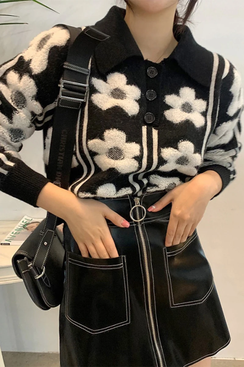 

Women's sweater new Korean three dimensional small flower Lapel three button long sleeve Pullover knitted sweater for women