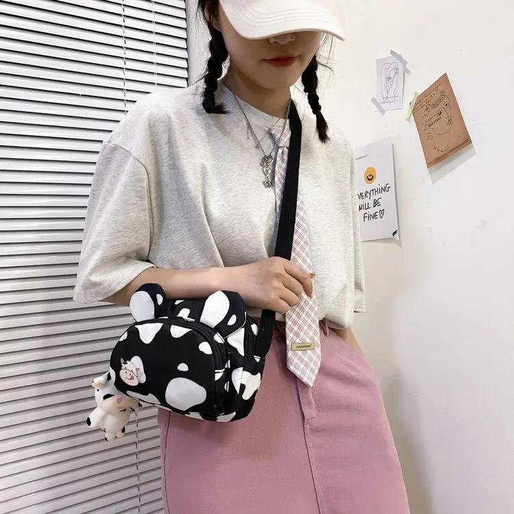 

Японская забавная индивидуальная Милая мультяшная цветная контрастная мягкая Студенческая сумка в стиле ins с изображением коровы и волн Ко...