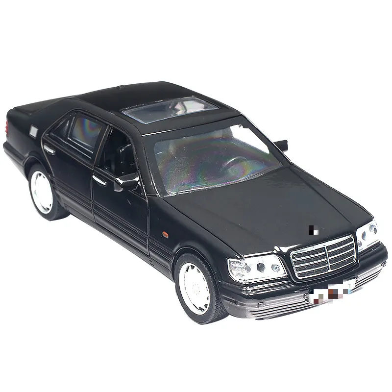 

1:32 Alloy Model Car Sound Light Pull-back Alloy Vehicle Model Toys Children Die-casting doors