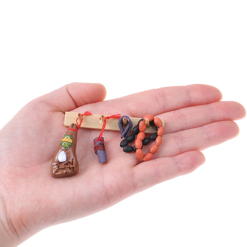 

Cute 1:12 Toy Kitchen Food Meat Hanger Dollhouse Miniature Length 6*4cm Doll House Decoration