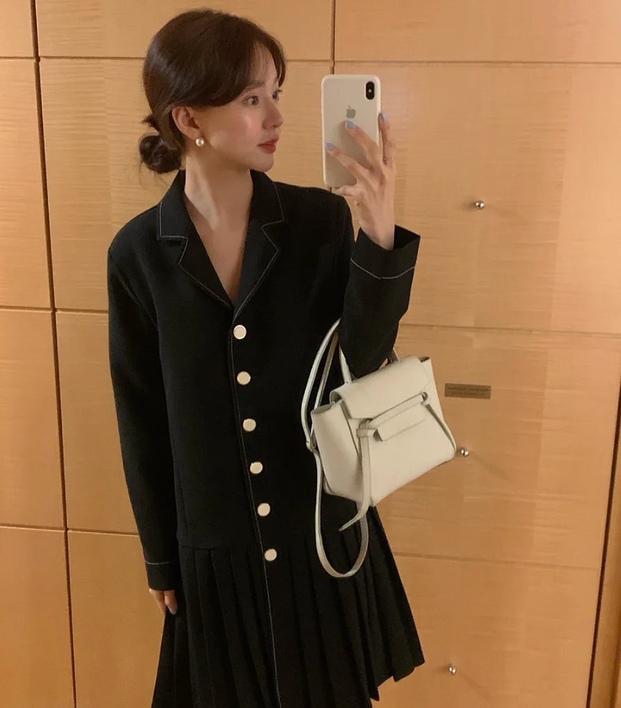 22 ins South Korea blogger recommends B into spring loose and comfortable hem Pleated Dress Dalian