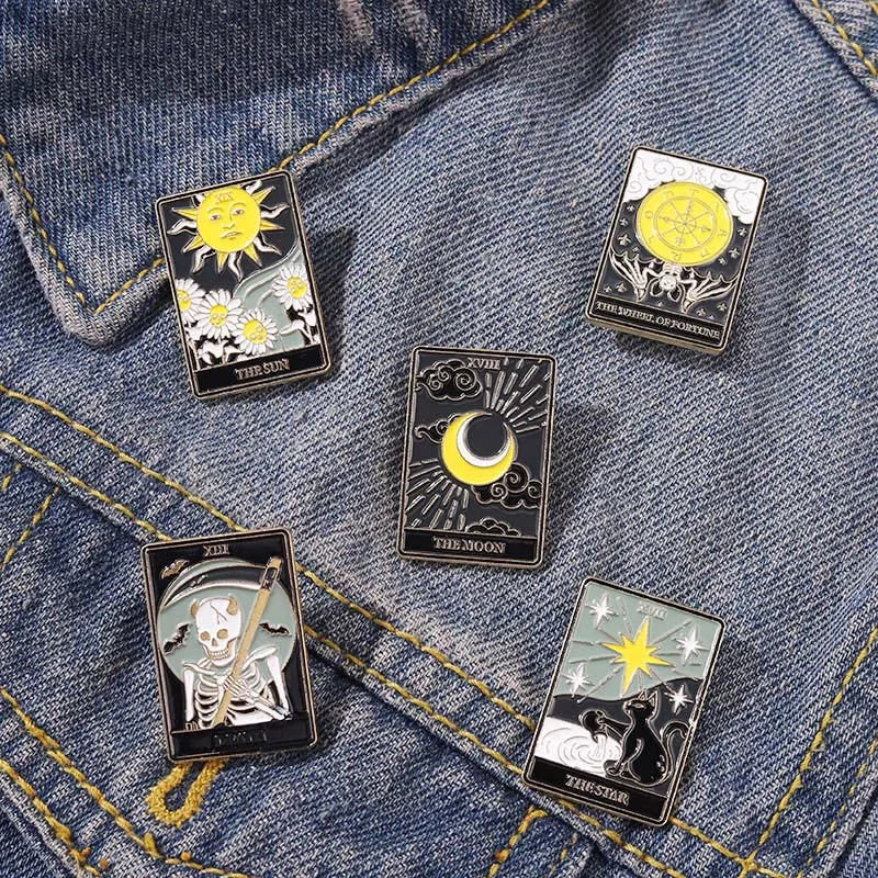 

Эмалированные значки Tarot, солнце, луна, звезды, готический скелет