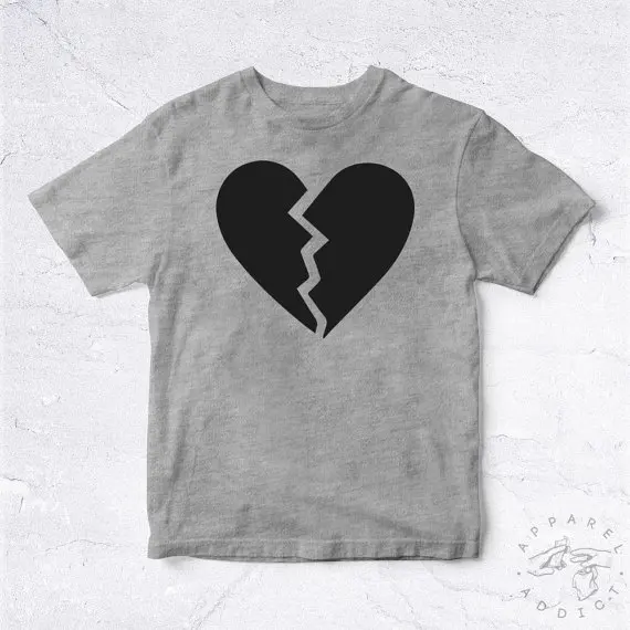 Футболка разбитое сердце грустно Симпатичные тапочки с узором в виде спор пила