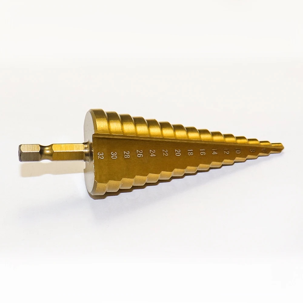 Ступенчатое сверло из быстрорежущей стали с титановым покрытием 4 12/20/32 мм