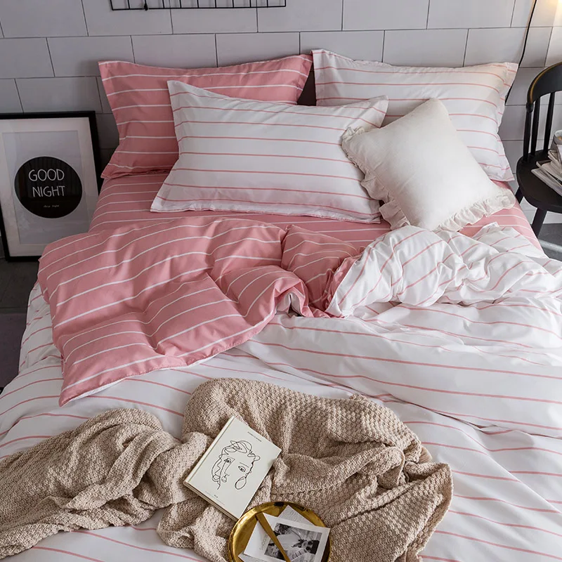 Комплект постельного белья в полоску Parkshin белое и розовое постельное белье
