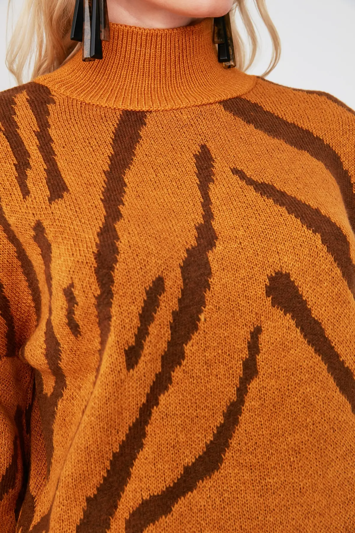 

Trendyol Patterned Knitwear Sweater TWOAW21KZ0022