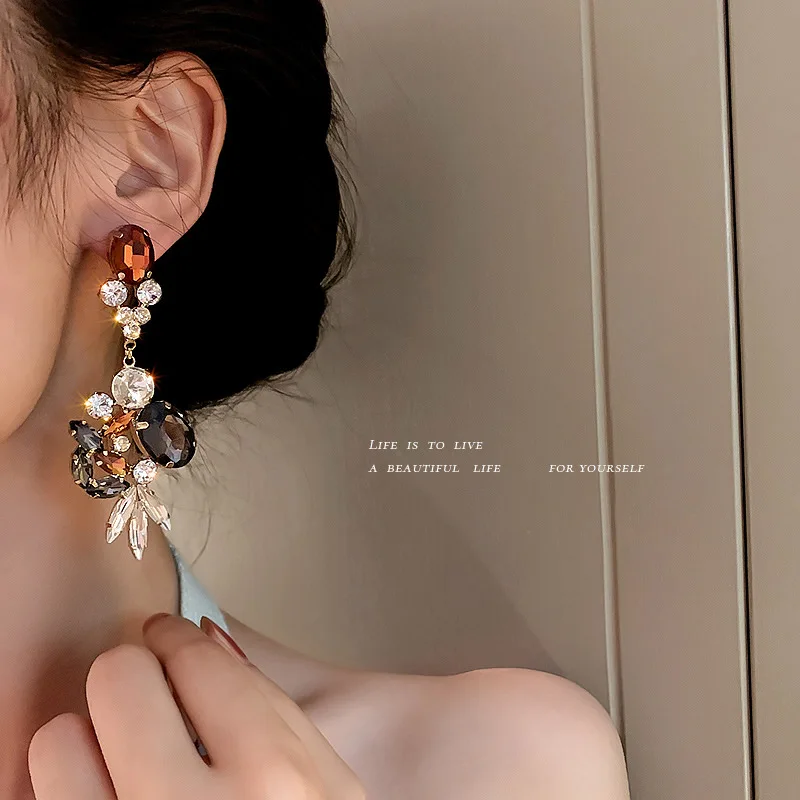 

925 Silver Needle European And American Retro Diamond Crystal Tassel Earrings Light Luxury Court Style High-grade Exagg