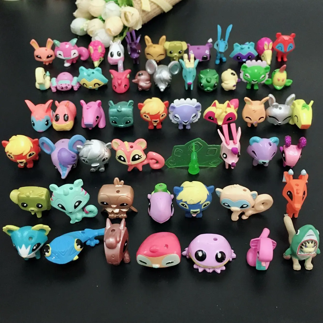 

20~40pcs/lot Fashion My World MIini Cartoon Animals Dolls Super Funny Action Figures Kids Toy Party Decor Gift