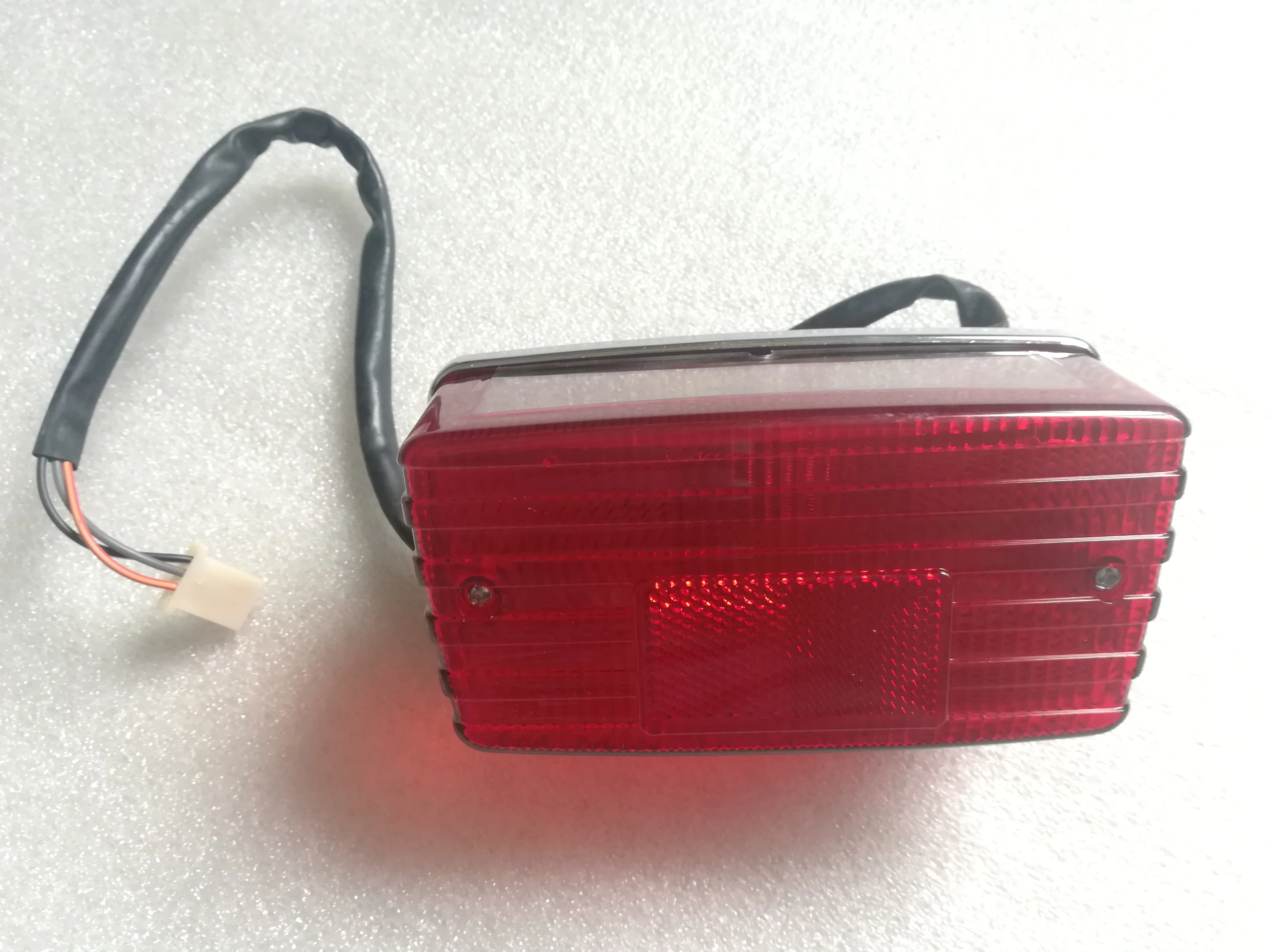 Бесплатная доставка задний светильник для мотоцикла тормозной лампа 2-тактного