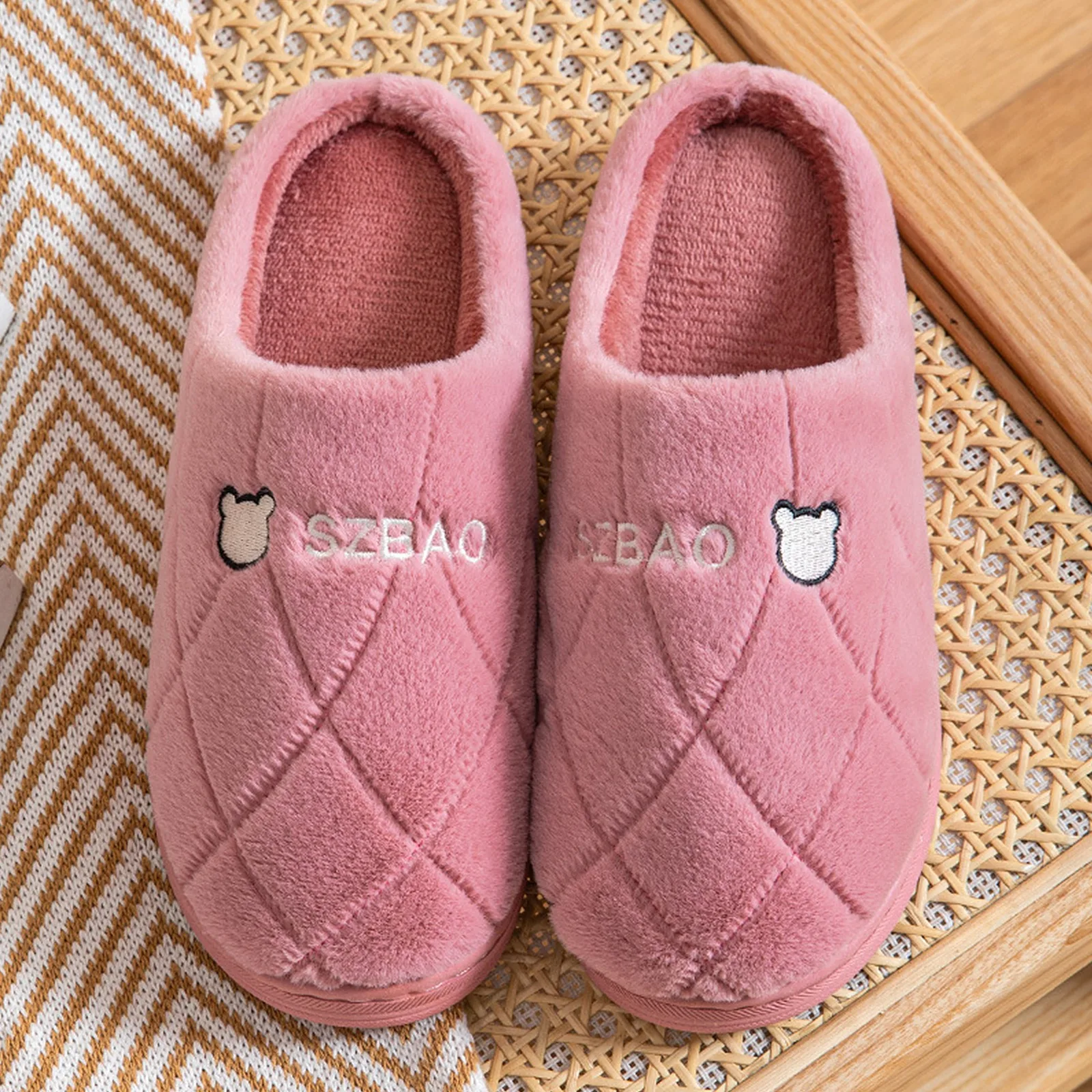 

2021 new Women Slippers Winter Warm House Home Soft Non-Slip Plush Little bear Cotton Shoes comfortable home men slippers