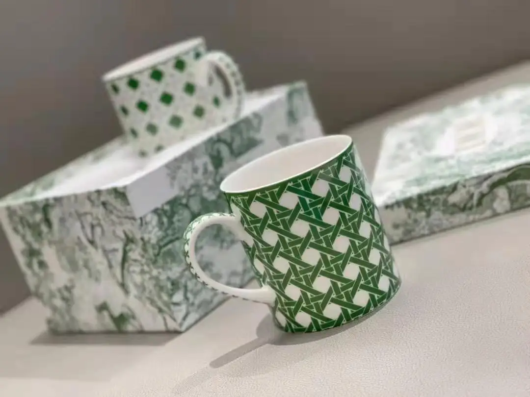 

Luxury European Style Bone China Coffee mug High Grade Bone China Afternoon Tea Cups Ceramic Mug for Coffee Gift Box