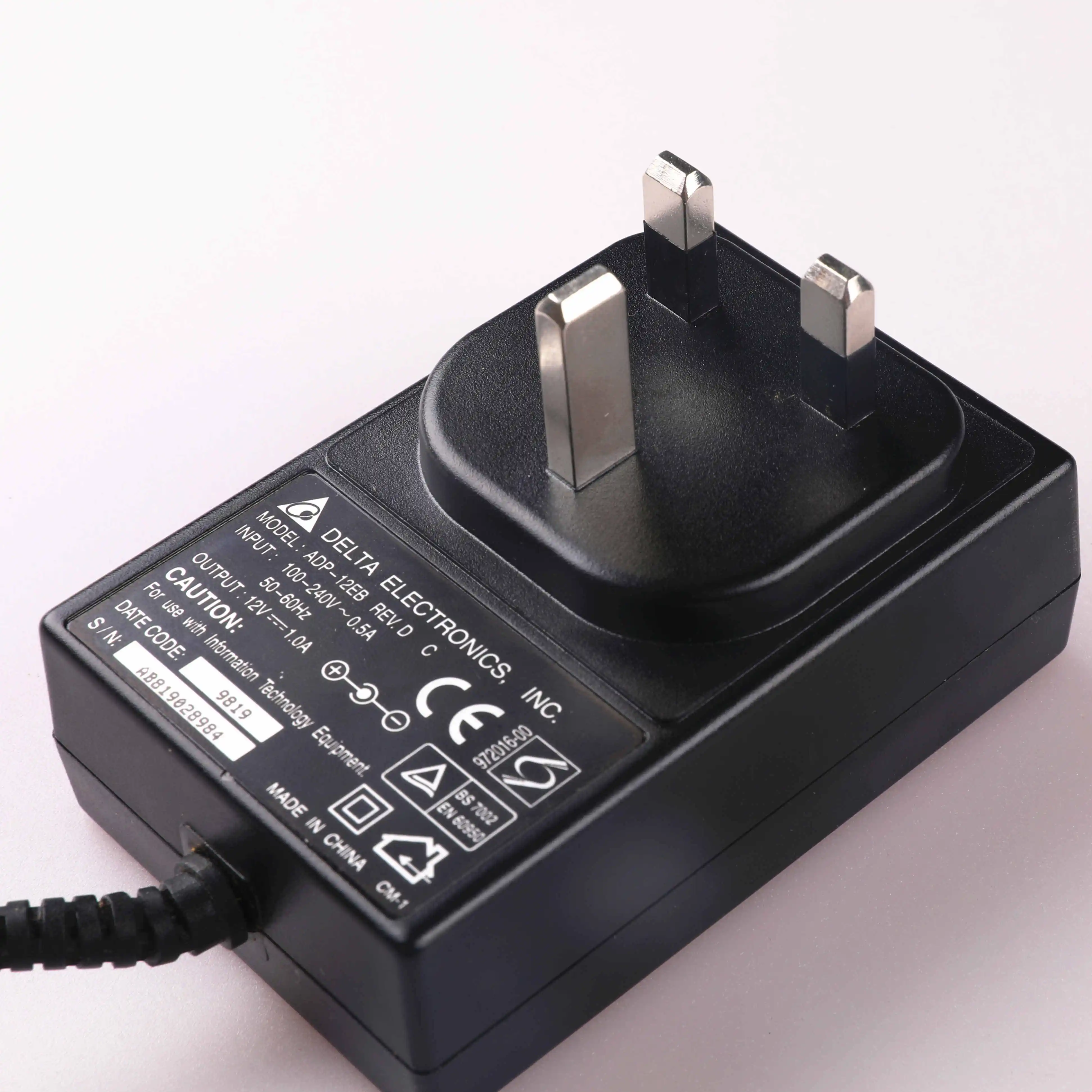 Блок питания для светодиодной ленты трансформатор с 110/220 В перем. тока на 12 пост.