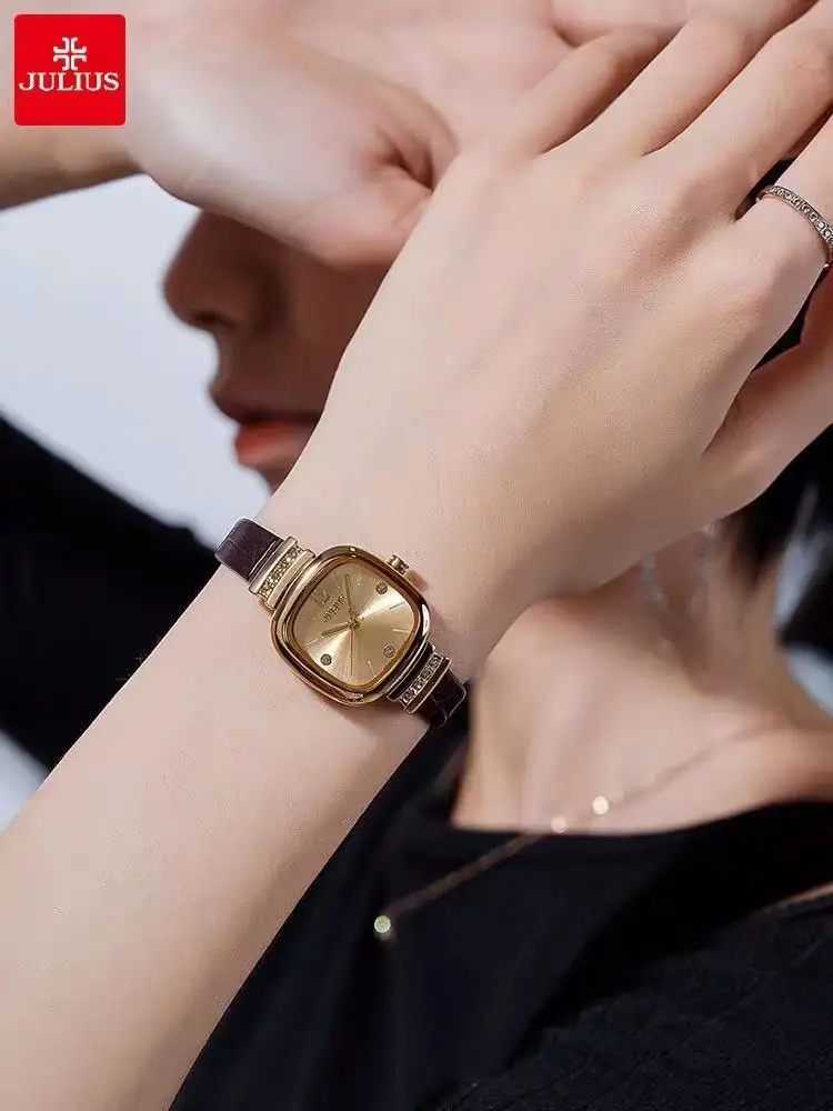 Часы наручные женские квадратные кварцевые в японском стиле маленькие модные с