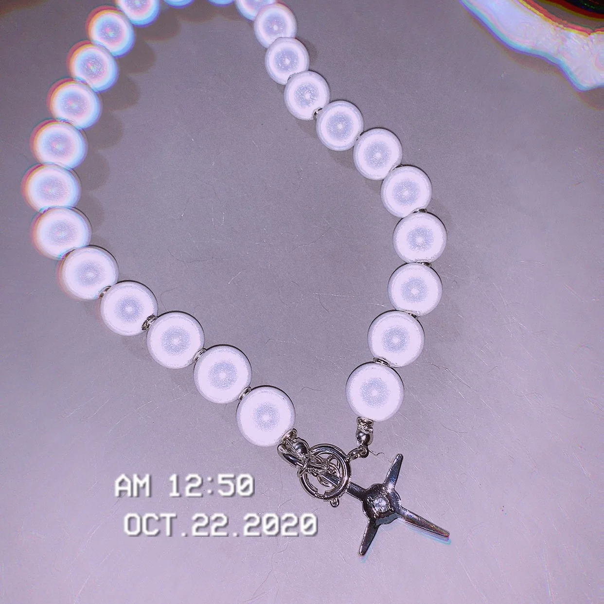 

Goth Necklace E Girl Y2K Aesthetics White Pearl Chains Cross Pendant Choker Short Necklace for Women Harajuku Unusual Jewelry