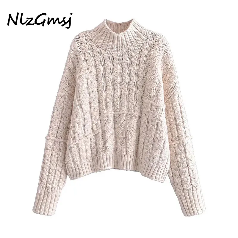 

Женский трикотажный свитер-водолазка с длинным рукавом