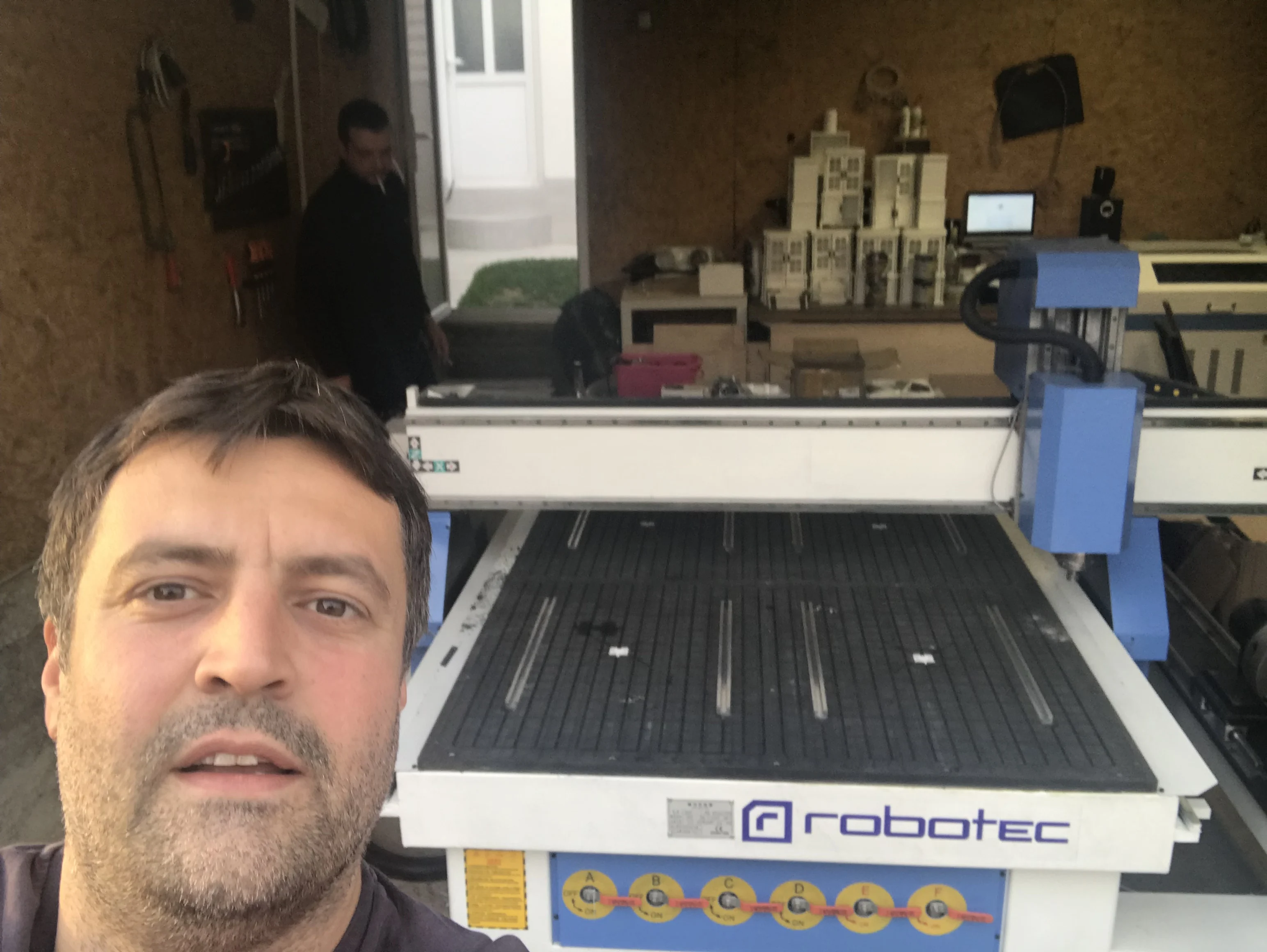 Деревообрабатывающий фрезерный станок с ЧПУ Mach 3 4 1325 по низкой цене Китай осевой