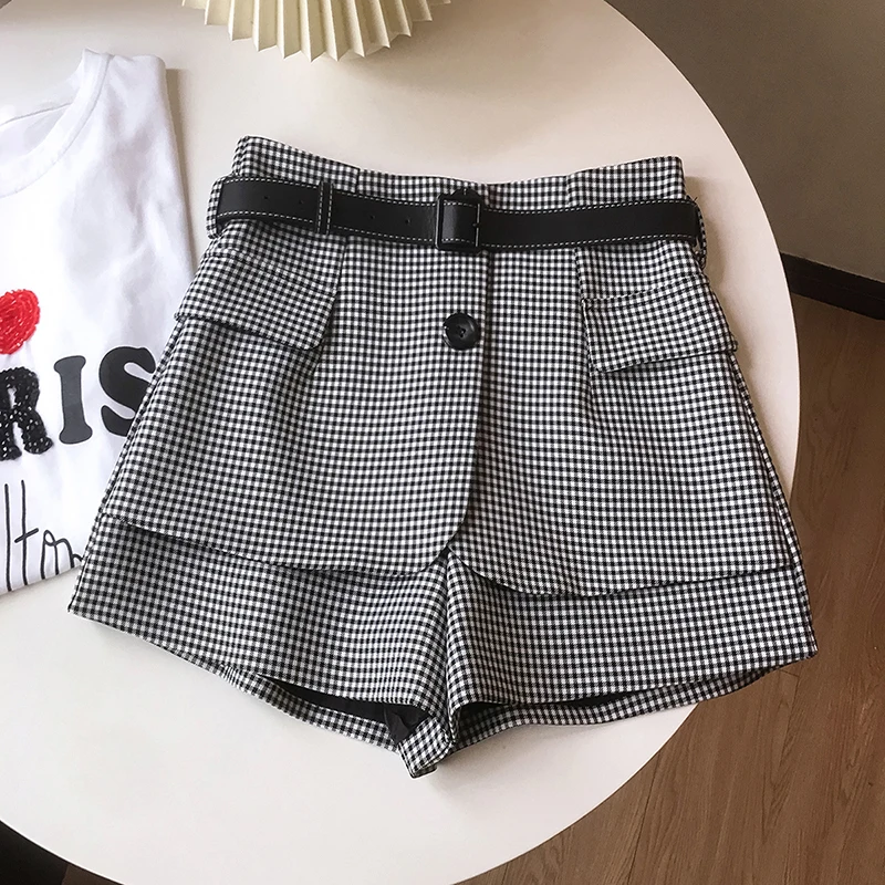 

2021 Spring and Summer High Waist Retro Black and White Plaid Shorts Loose A-line Casual Suit Wide-leg Pants Office Lady OL