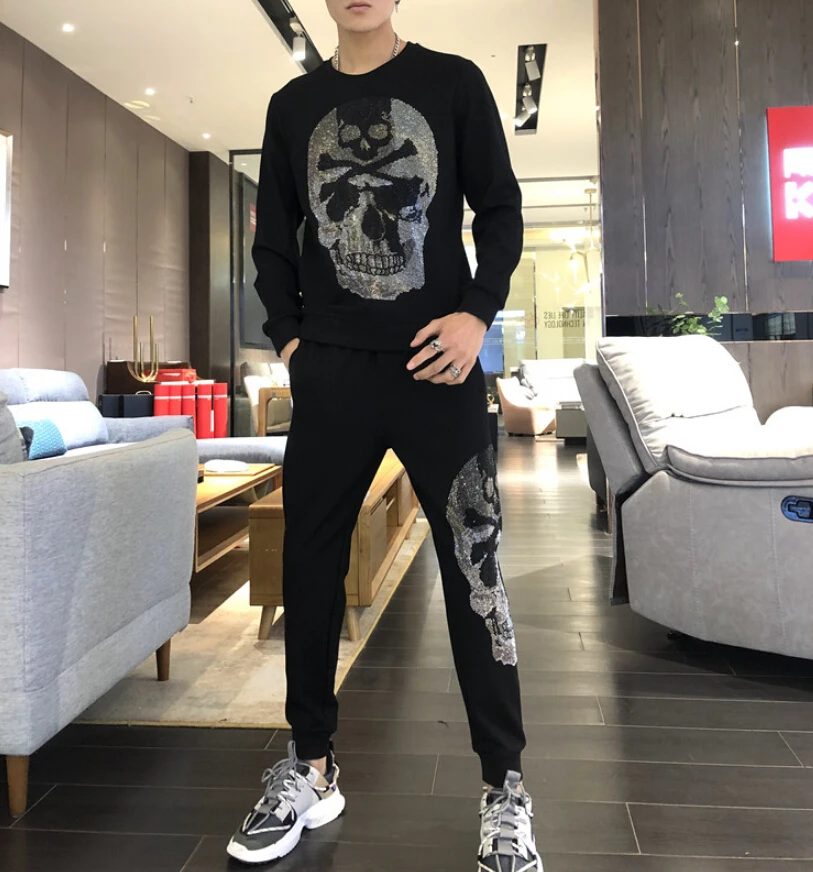 The new tracksuit 2020  hot sale  full of drills Men set r Men's Casual tracksuit two pieces Black