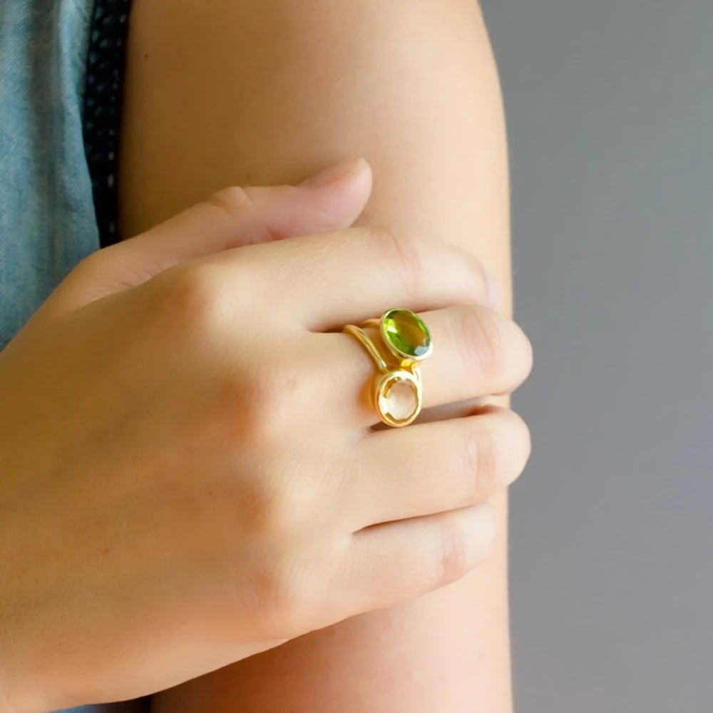 

Simple Black Oval Onyx Crystal Solitaire Ring Trendy Gold Zircon Stackable Anniversary Rings Birthstone Gift for Women