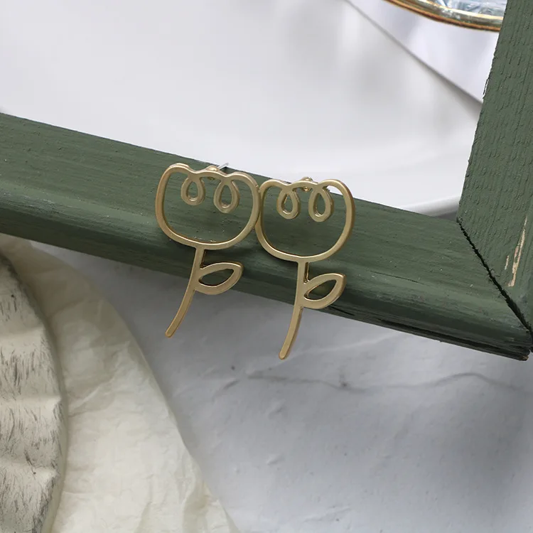 Наборе серебристых спиц из нишу дизайн серьги дикий японский! Креативные в форме