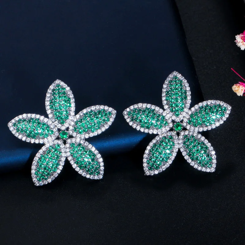 

Micro-inlaid Camellia Earrings S925 Silver Needle Full Diamond Real Gold Electroplated Plum Blossom Earrings for Women
