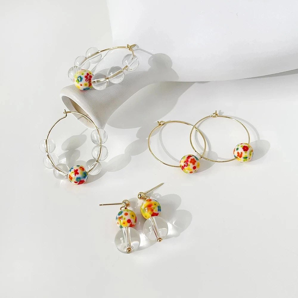 

Ghidbk New Cute Sweet Round Flower Ball Hoop Earring For Women Colorful Resin Bead Transparent Glass Bead Huggie Earring Jewelry