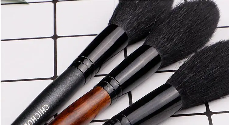 CHICHODO натуральная козья шерсть с длинной ручкой highlighter кисть для смешивания пудры Румяна для макияжа красивая щетка