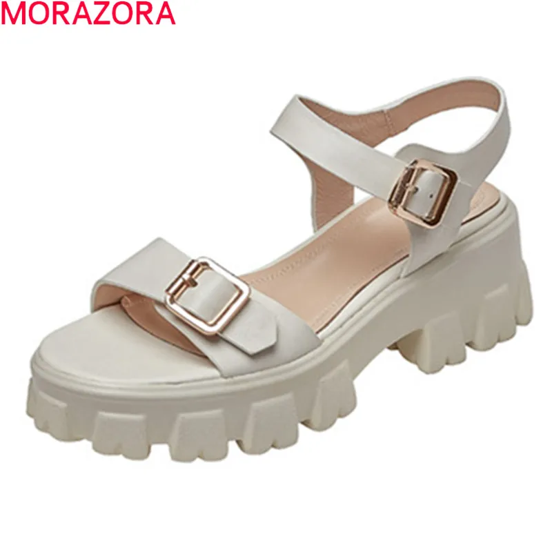 

Женские босоножки на квадратном каблуке MORAZORA MoonMeek, черные повседневные Босоножки на платформе с круглым носком и пряжкой, большие размеры ...