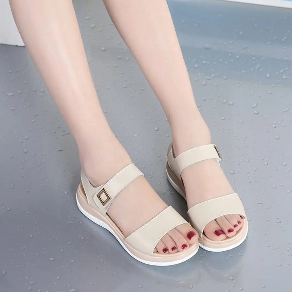 

2021 Summer New Versatile Flat Sandals Women's Soft Sole Pregnant Women's Flat Heel Leisure Comfortable Non Slip Student Women's
