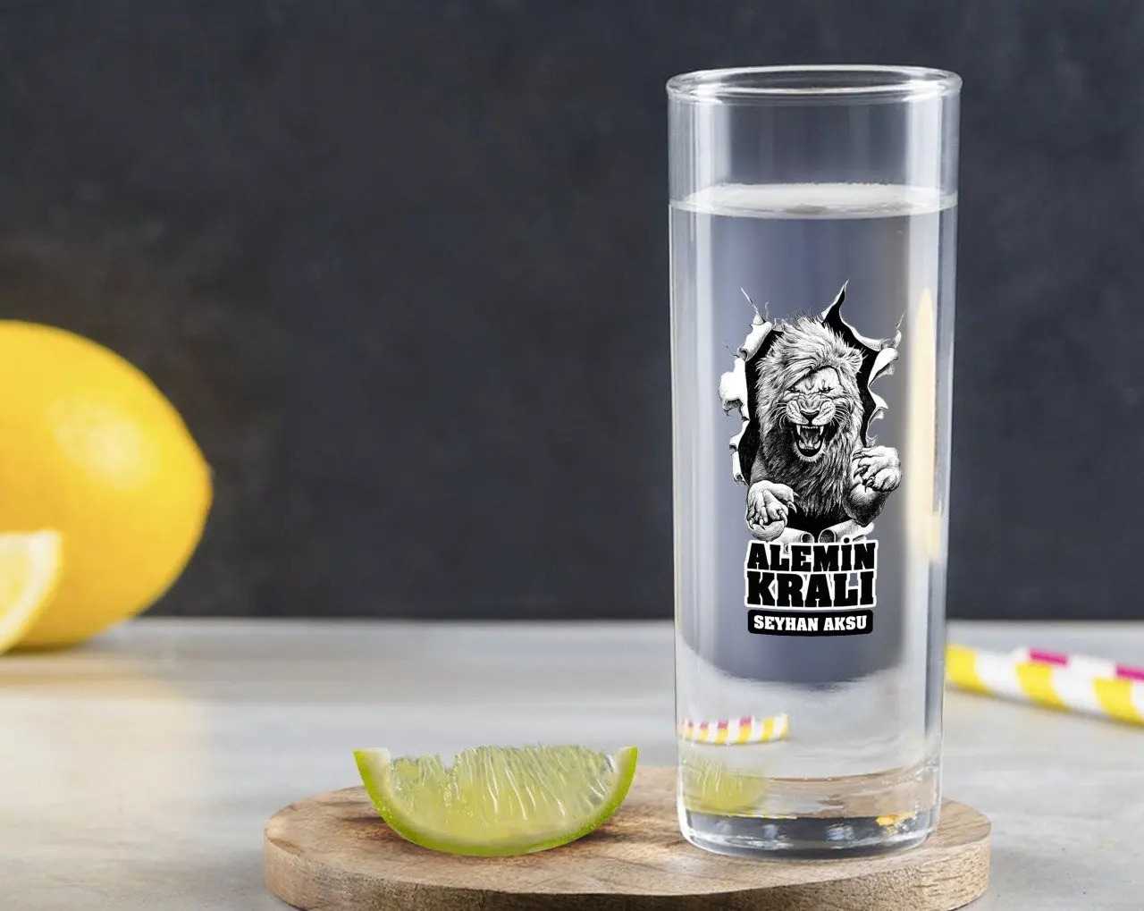 

Персонализированный красочный печатный дизайн «Король мира» для водки «барьчжоу 1»