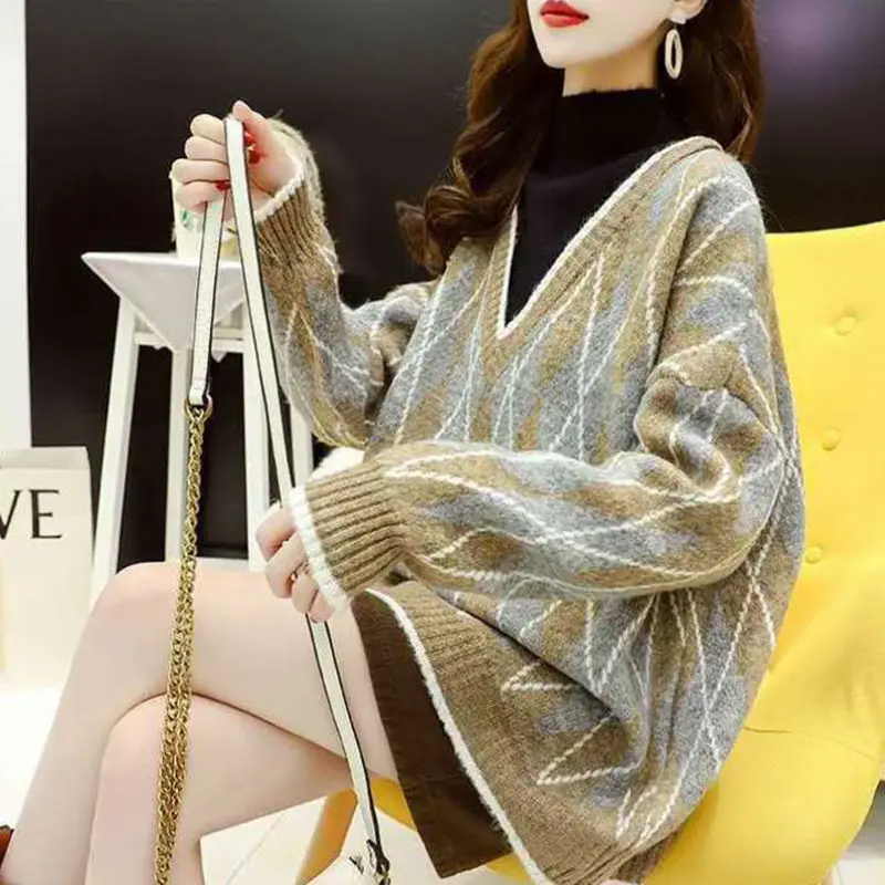 

Fake two-piece sweater women loose outer wear students Korean loose top women 2020 new diamond plaid long sleeve women pullover