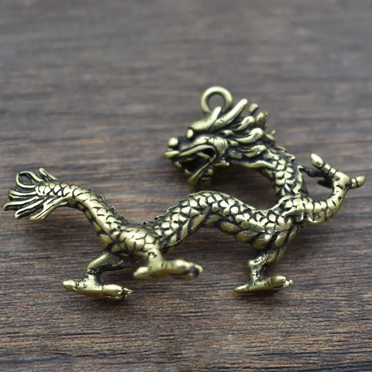 

Retro Flying Dragon Car Keychain Pendant Domineering Dragon Decoration Key Chains Handmade Creative Gift Long Key Ring