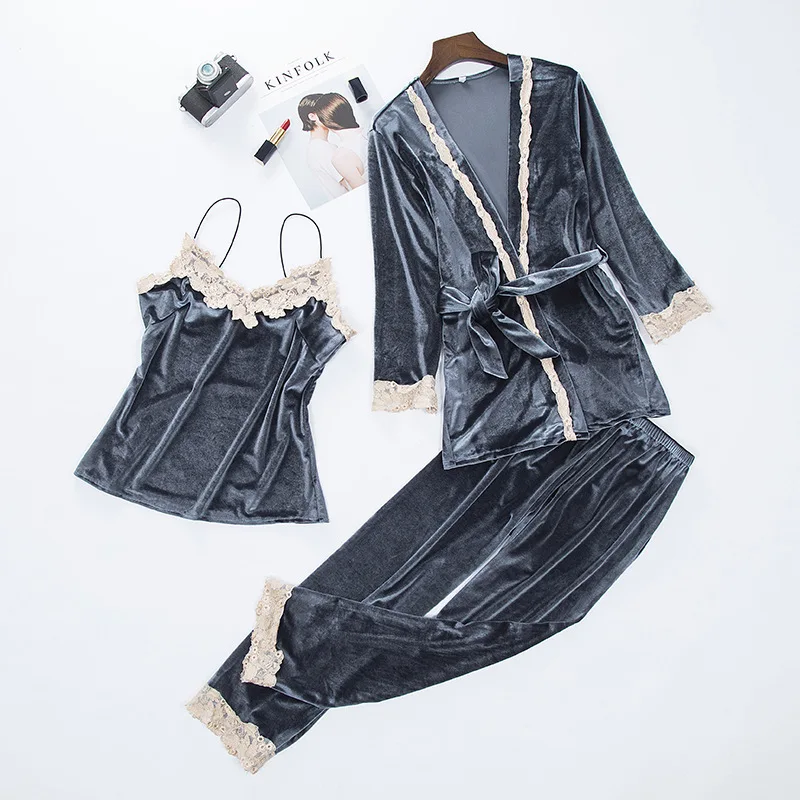 Пижама женская теплая мягкая с кружевной отделкой 3 шт.|Комплекты пижам| |