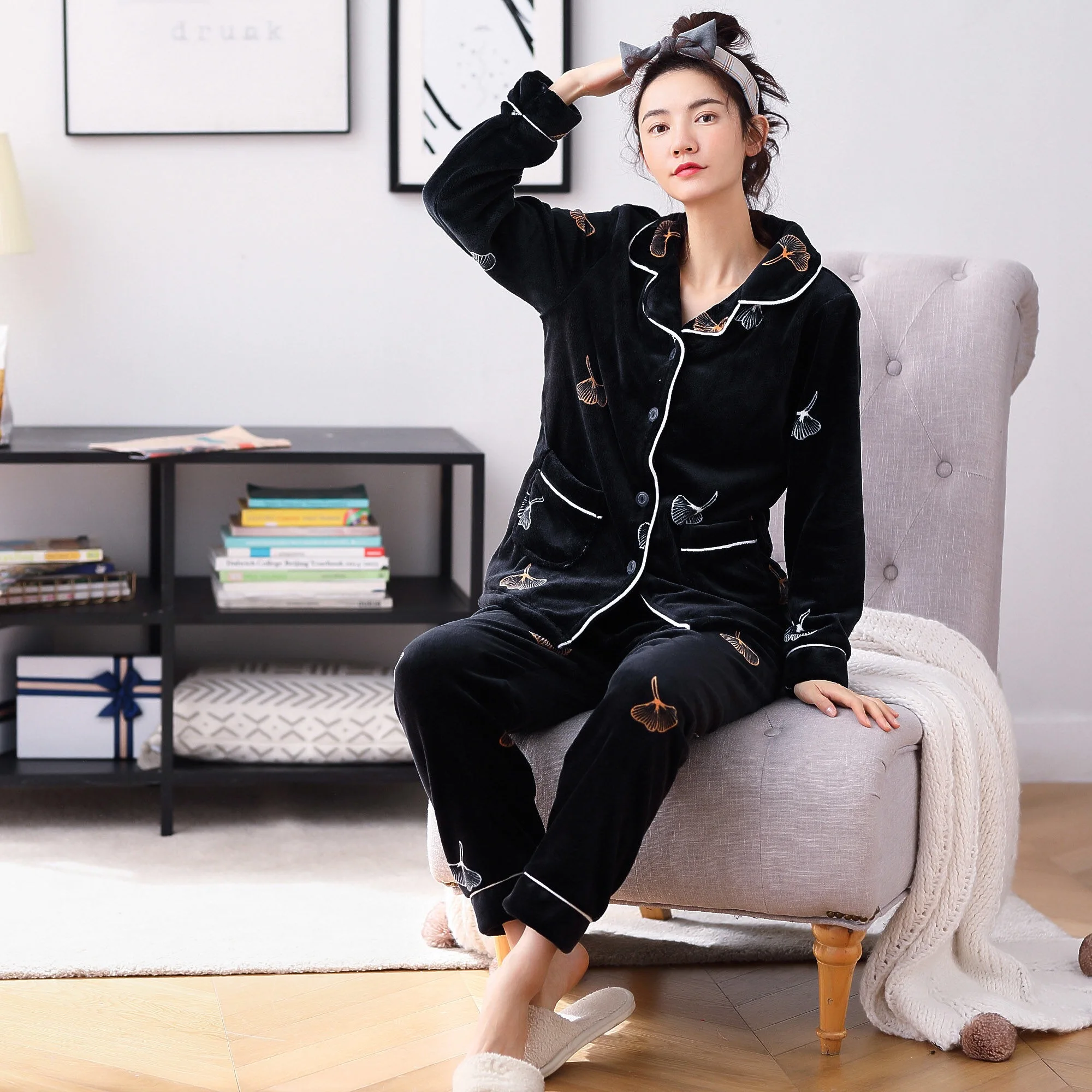 

Autumn Winter Pyjamas Suit For Women Thick Warm Flannel Nightgown Sweet Cute Plus Size 2 Piece/Set Long Sleeve Home Clothing