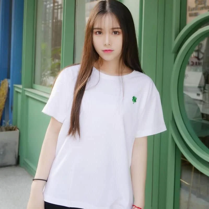 

T-shirt Men And Women Pure Cotton 2021 Summer Four-leaf Clover Embroidery Short-sleeved T-shirt Female Lovers Loose And Simple